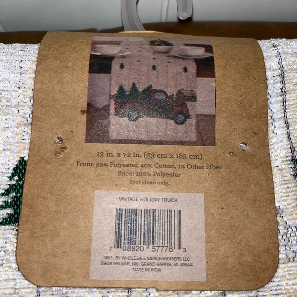 Table Runner Christmas Create Decorate Celebrate "VINTAGE HOLIDAY TRUCK" 14"x72" - Picture 5 of 5